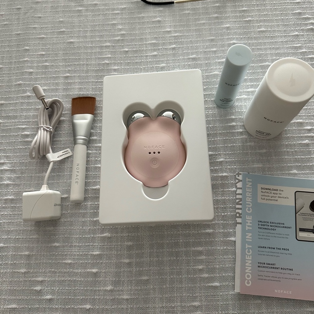 NuFACE Mini+ Facial Toning Starter Kit